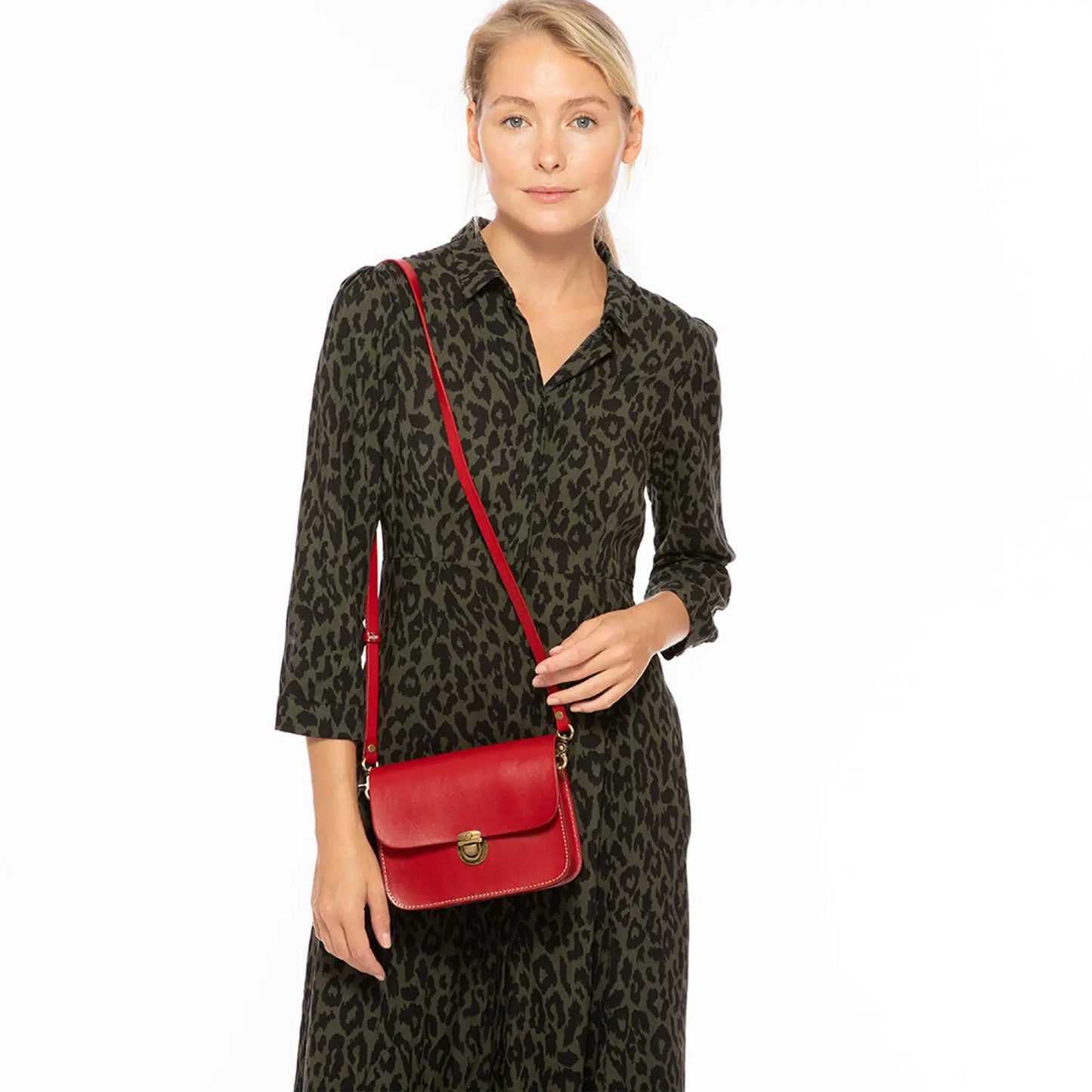 Women's Red Leather Crossbody Bag - SUSU Nanah Camera Bag Style 7.3x5.7x2.5 inches - Diazza