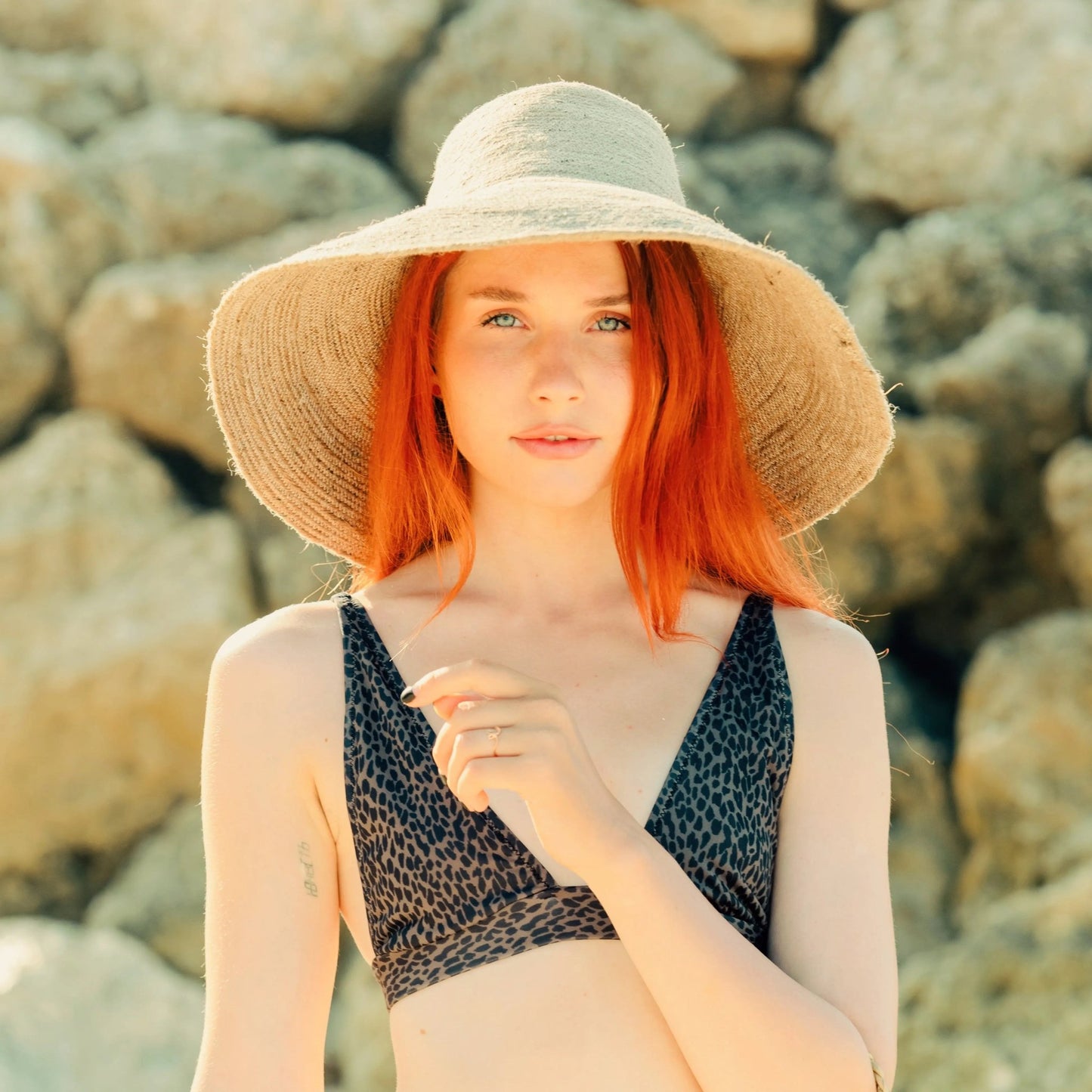 Women's Natural Jute Sun Hat - RIRI Handwoven Straw Hat 6 Inch Brim - Diazza