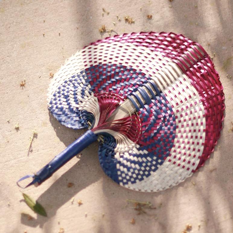 Balinese Woven Hand Fan "Cali" - Diazza