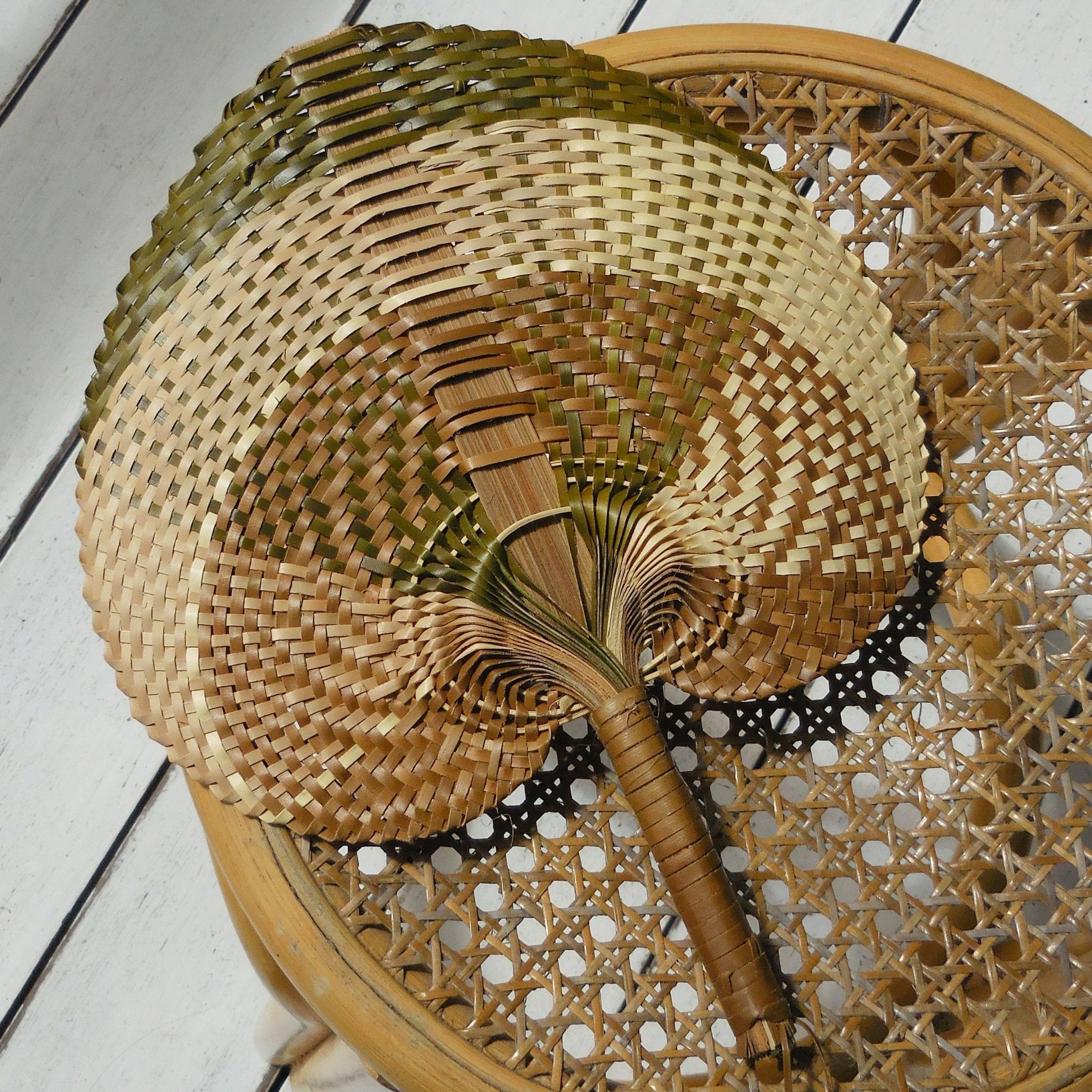 Balinese Woven Hand Fan "Uma" - Diazza