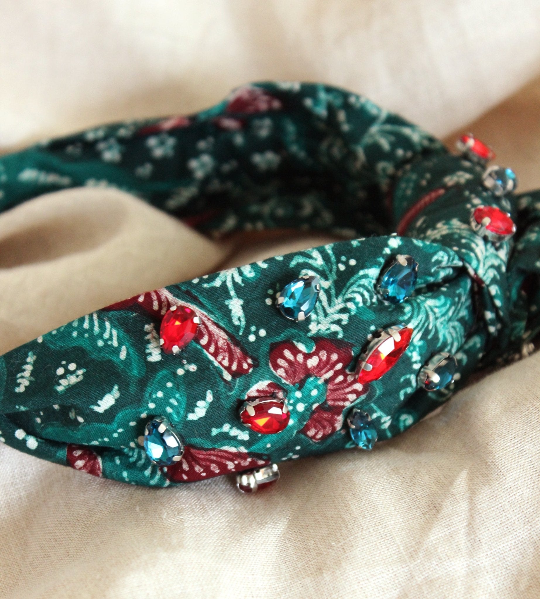 MERAK Peacock Batik Crystals Headband - Diazza