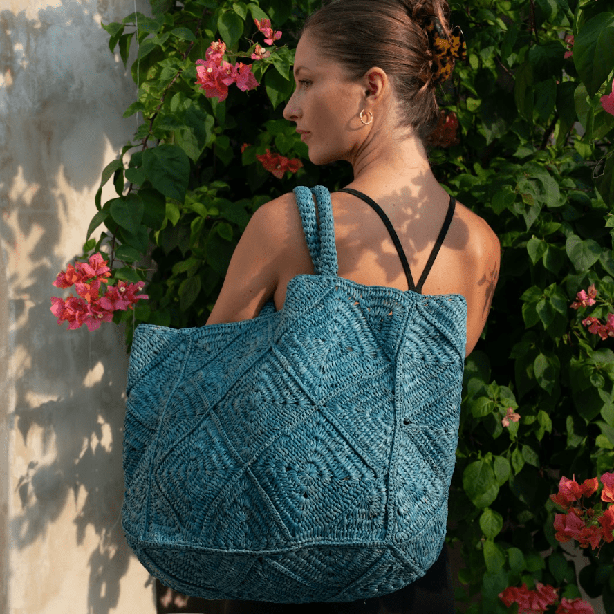 NICO — Handwoven Raffia Tote Bag, Natural - Diazza
