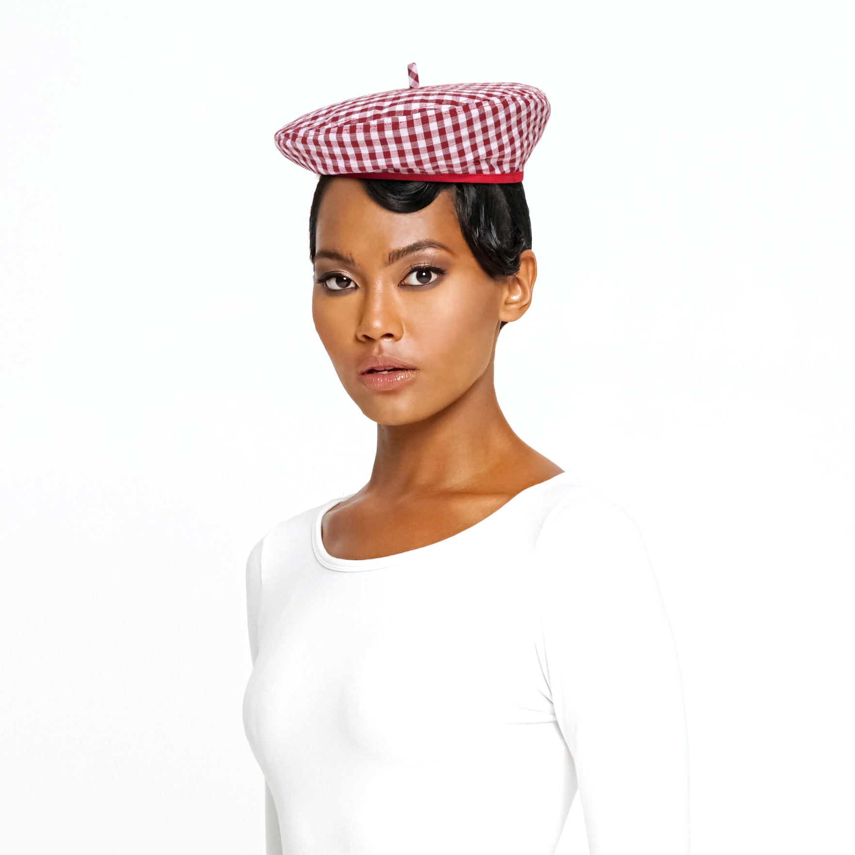 SIMONE Gingham Beret Hat In Red - Diazza
