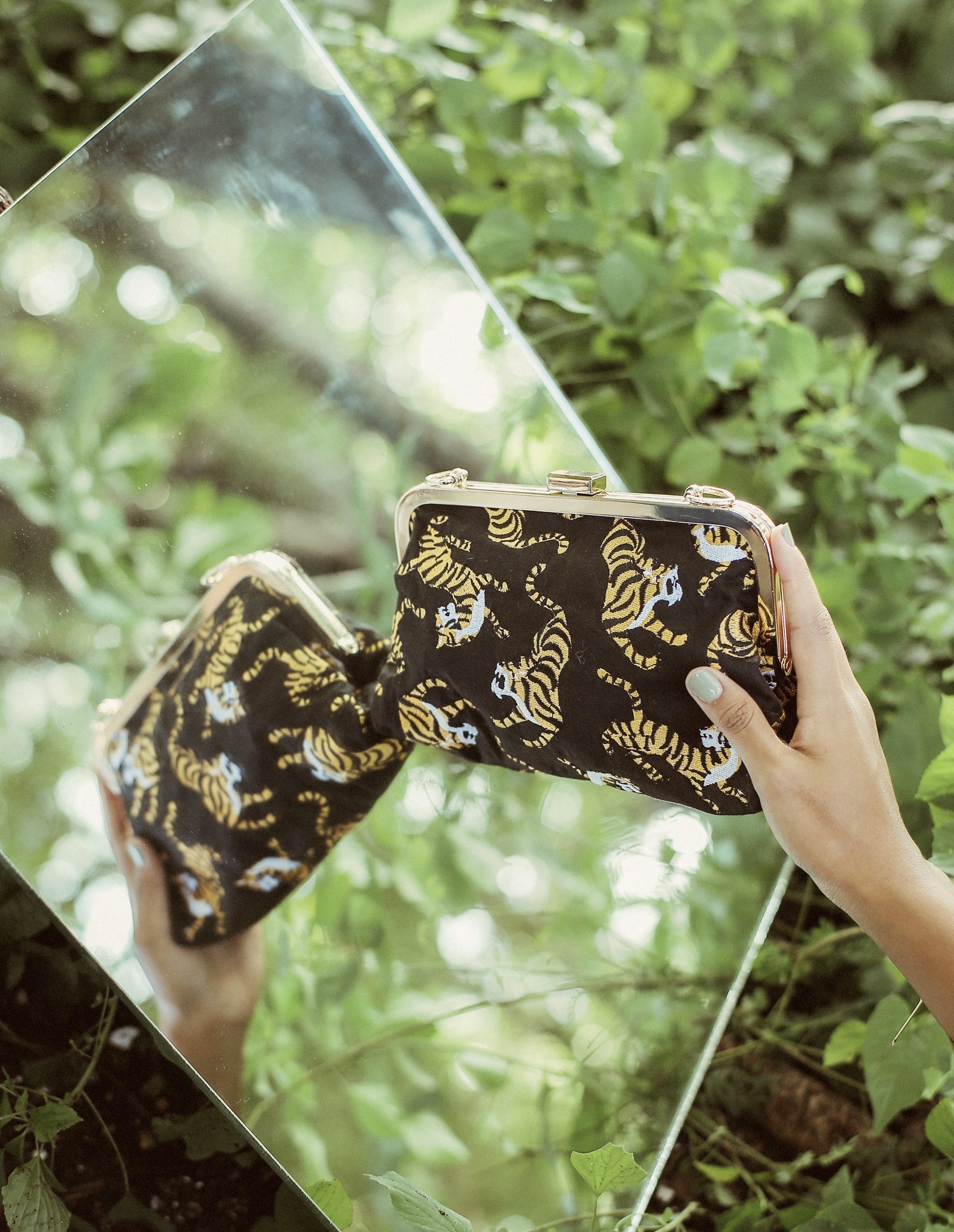 Sumatran Tiger Clutch Bag in Black - Diazza
