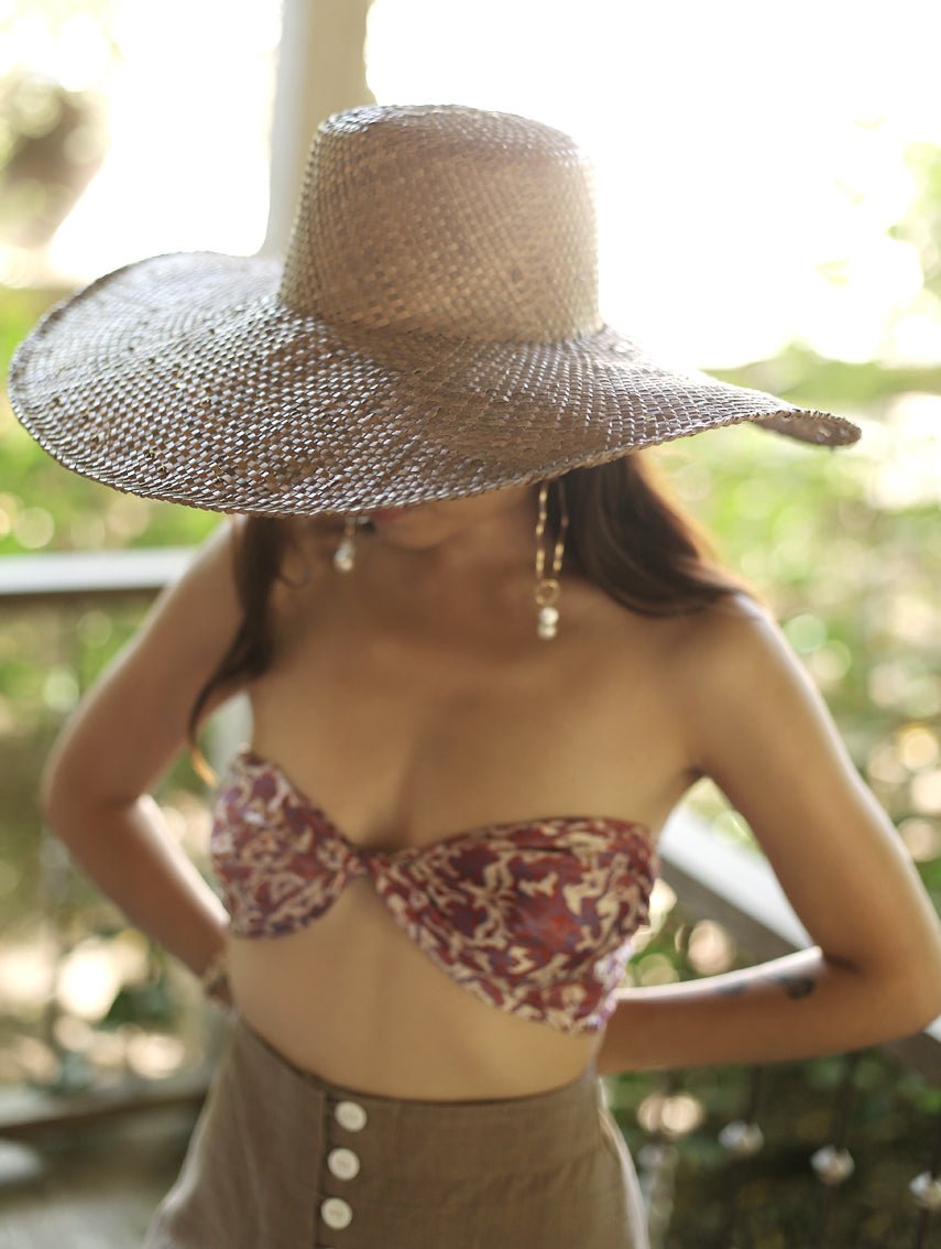 Swasti Wide Round Palm Straw Hat, in Tan Beige - Diazza