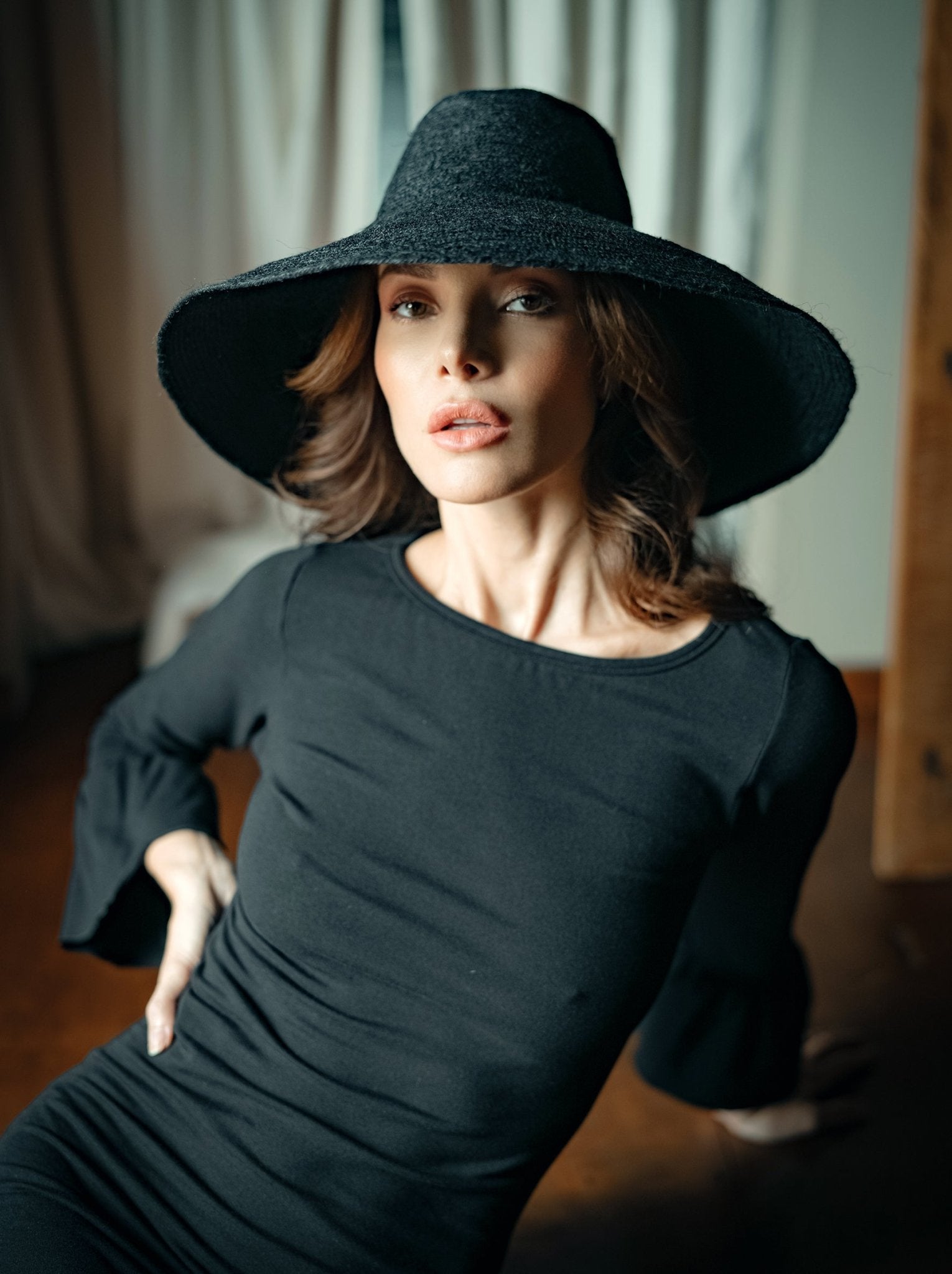 The Riri Jute Handwoven Straw Hat In Black - Diazza