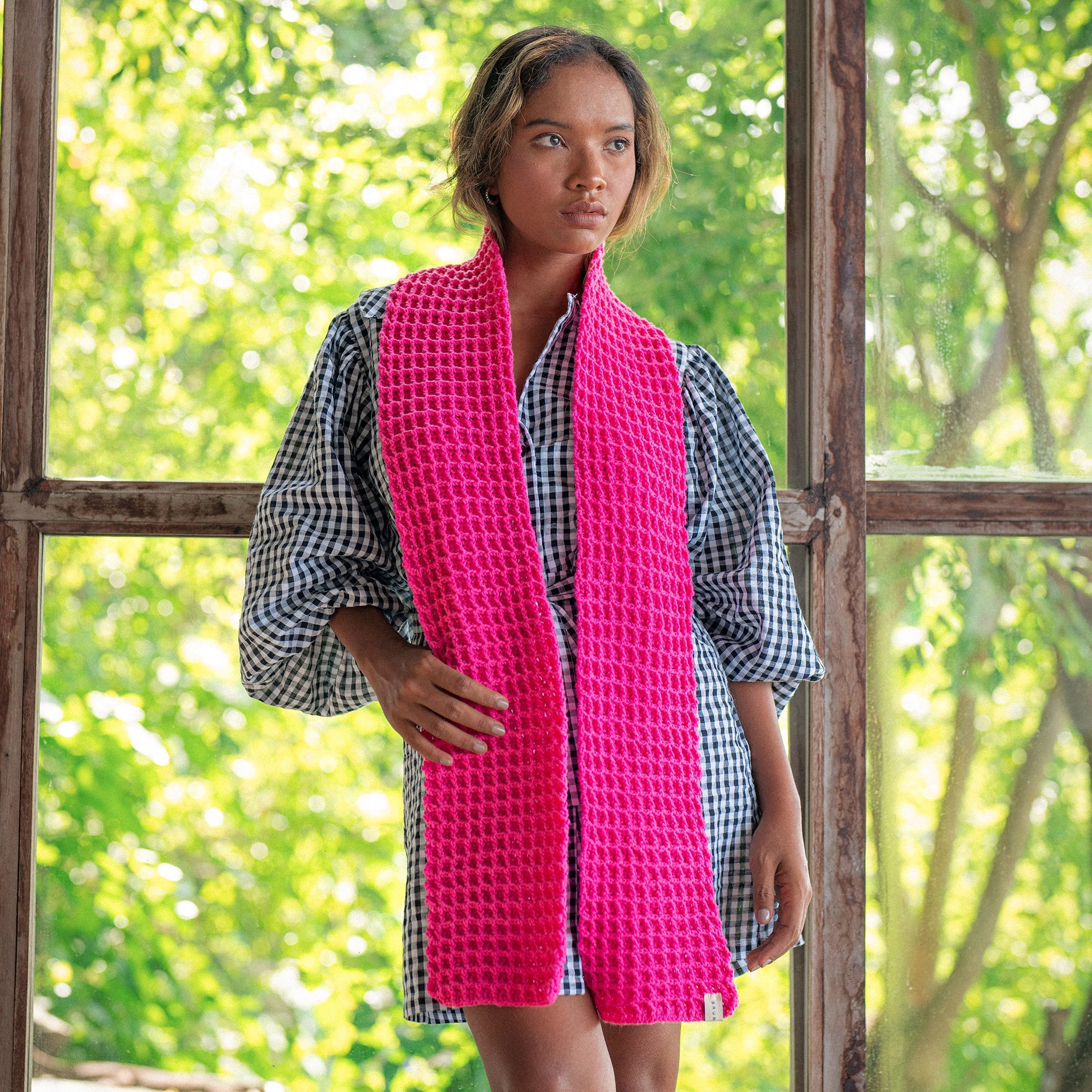WAFFLE Crochet Scarf in Candy Pink - Diazza