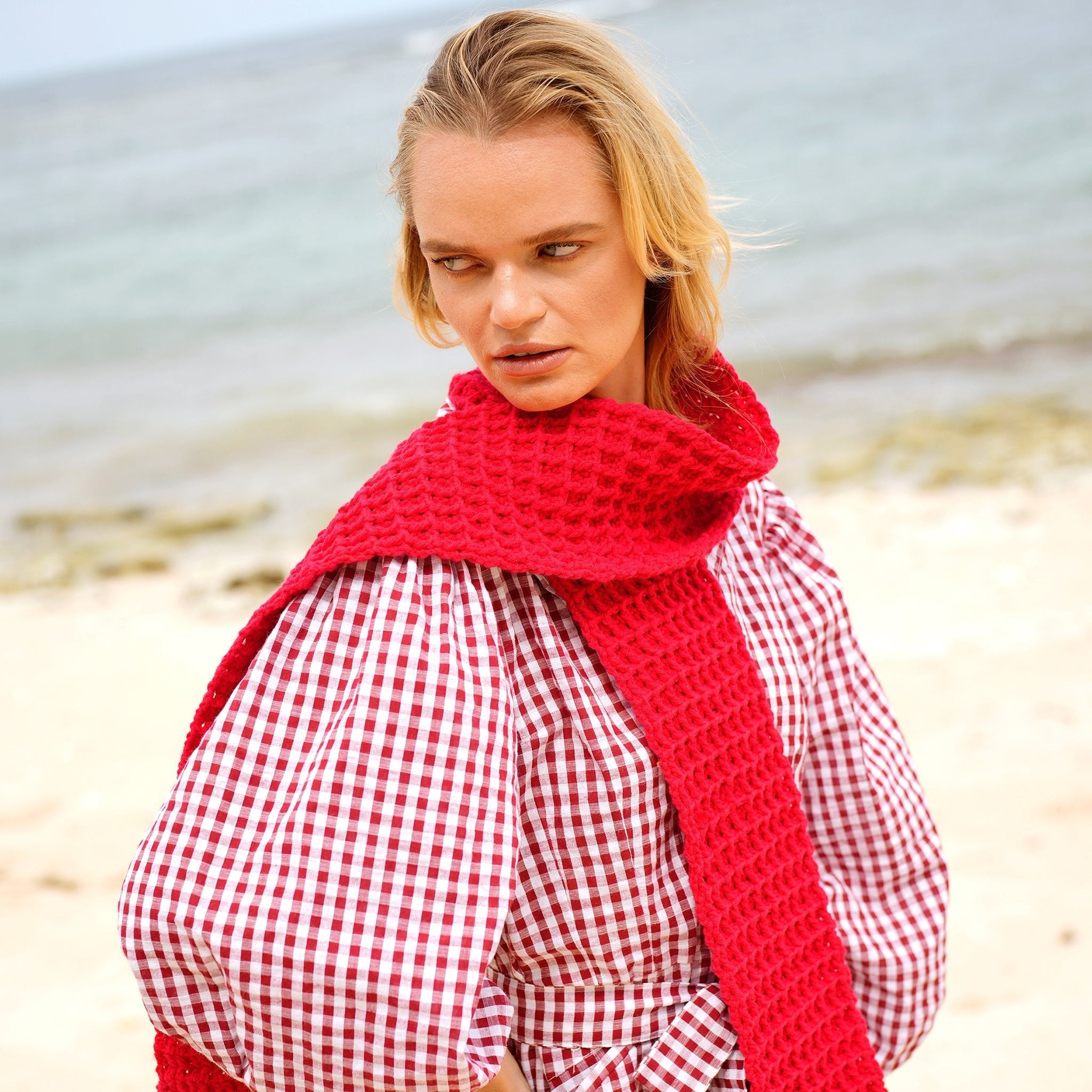 WAFFLE Crochet Scarf in Red - Diazza