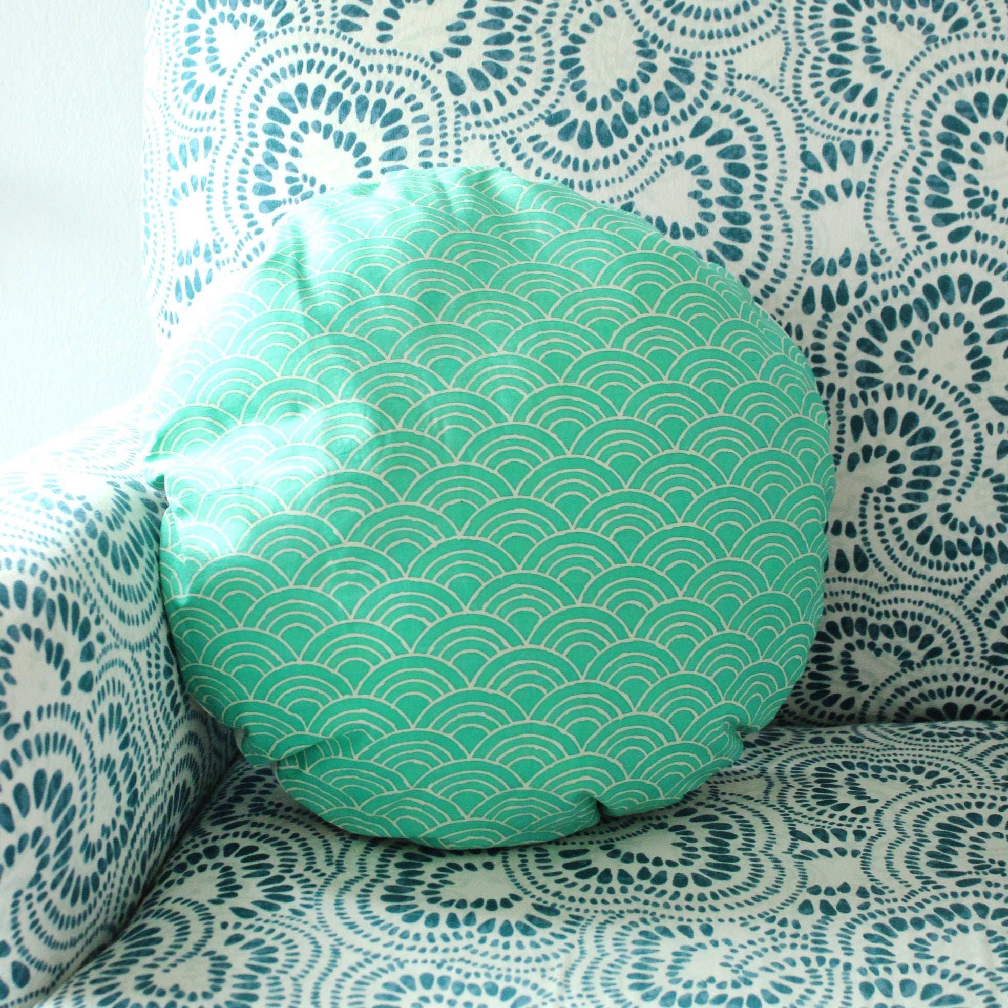 Wave Round Striped Decorative Round Pillow Cover 16", Circle Pillow - Diazza
