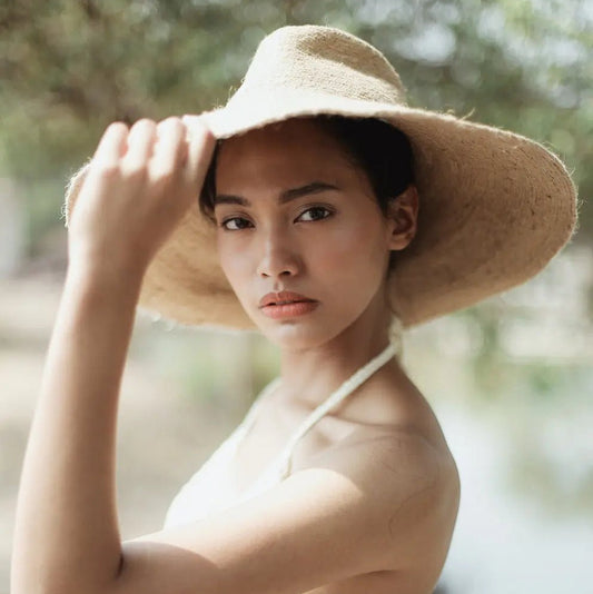 Women's Natural Jute Sun Hat - RIRI Handwoven Straw Hat 6 Inch Brim - Diazza